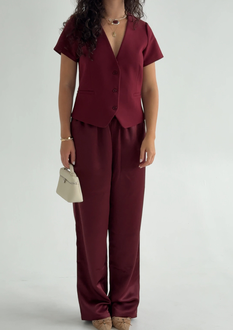Casey Vest- Cranberry