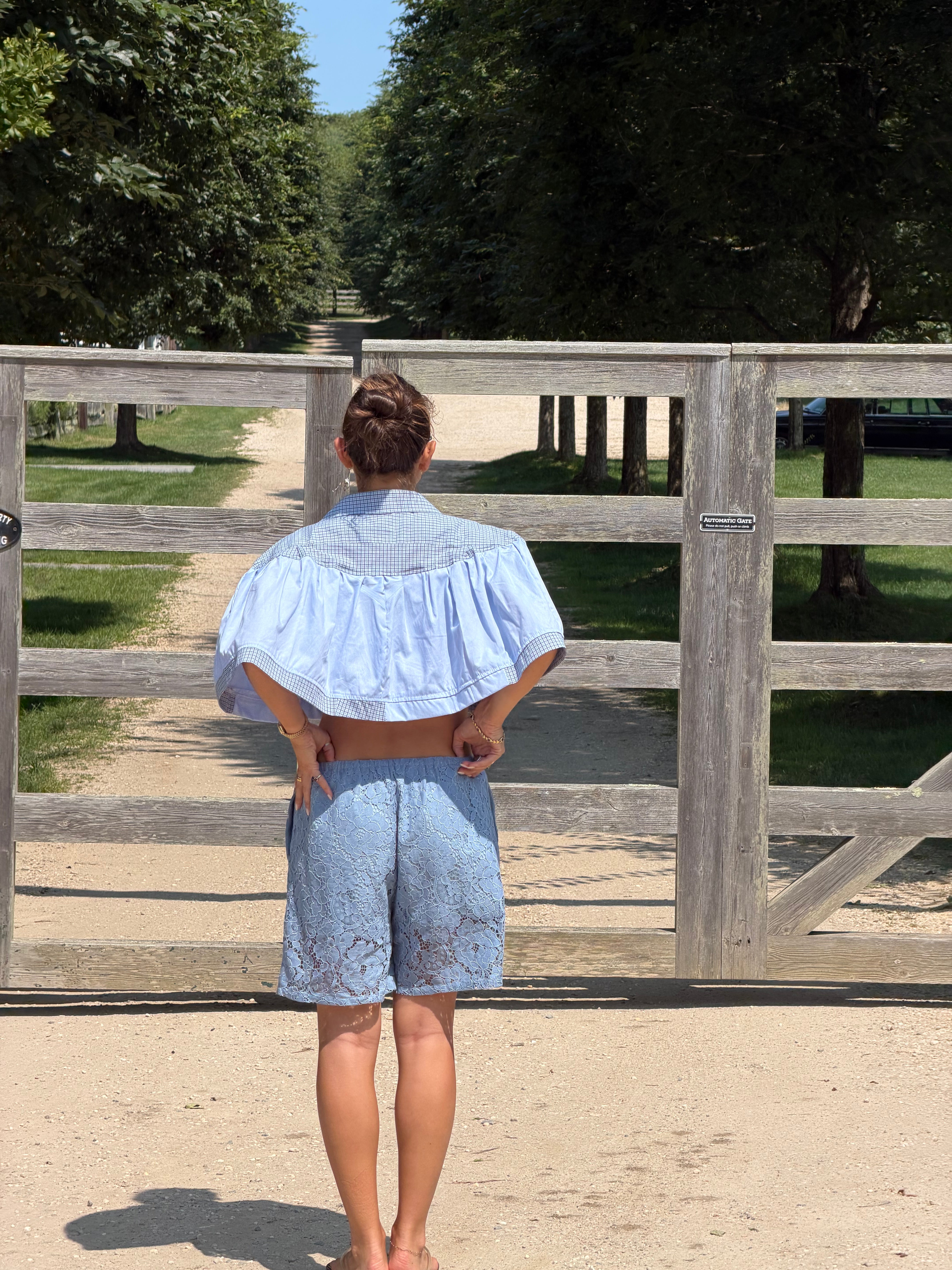 LACE MIDI SHORT blue